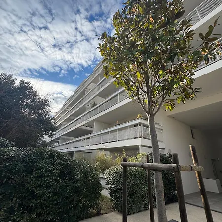Superbe 2ch, Clim, Terrasse, Pkg, Wifi, Tv